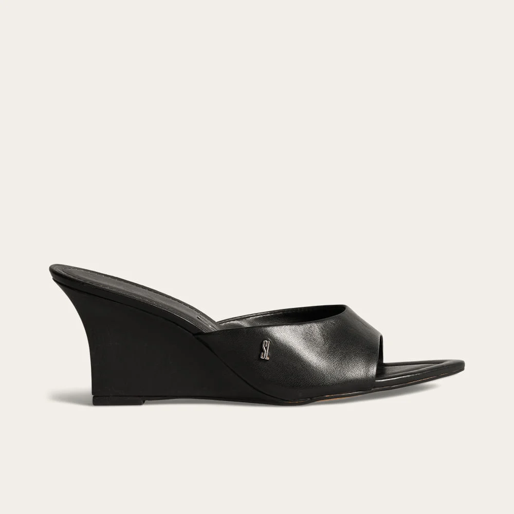 Tamanco Mule Anabela Couro Pelica Soft Bico Fino Preto - vista 1 de 4